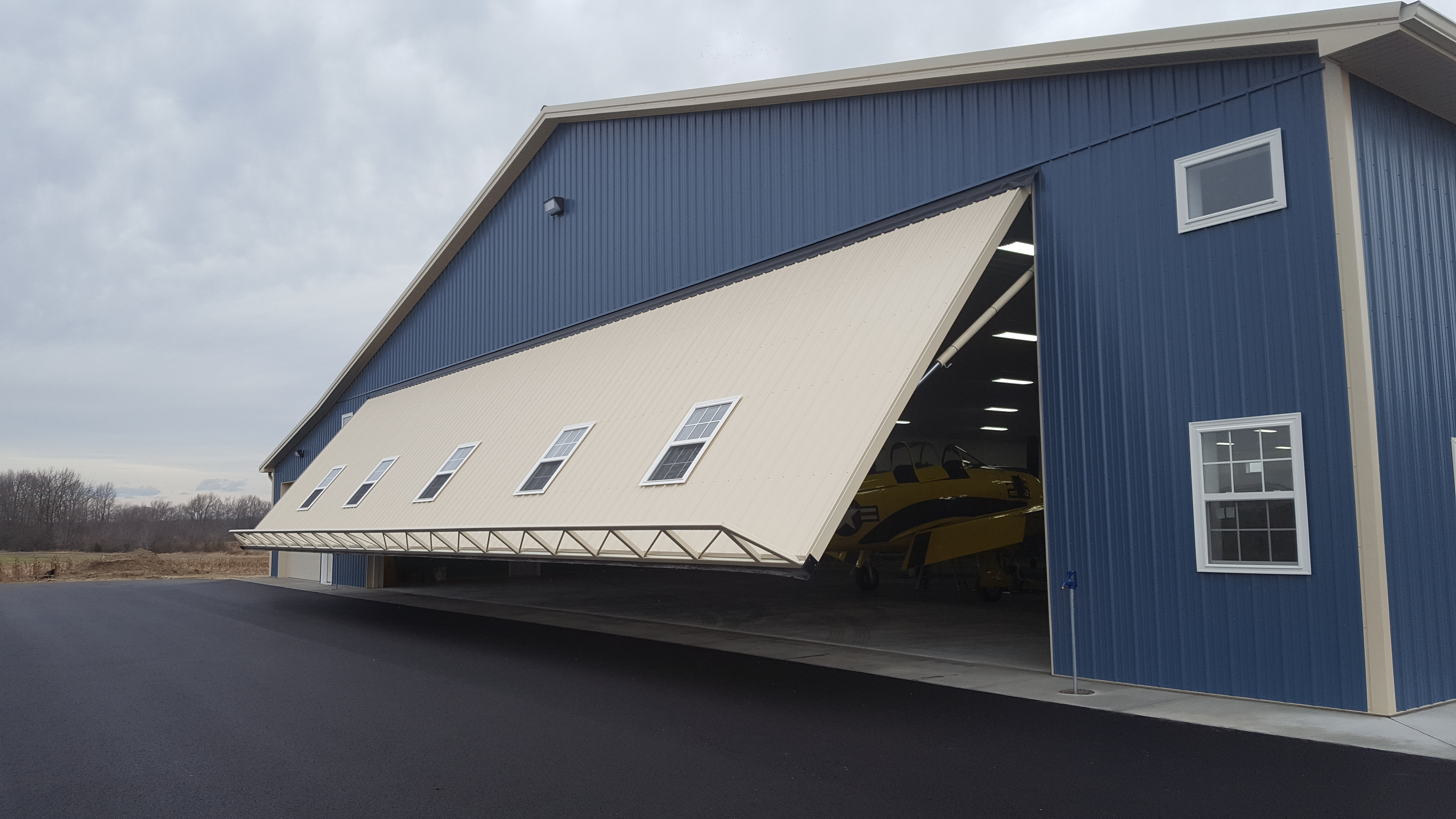 Power Lift Hydraulic Doors Aircraft Hangar Doors 1