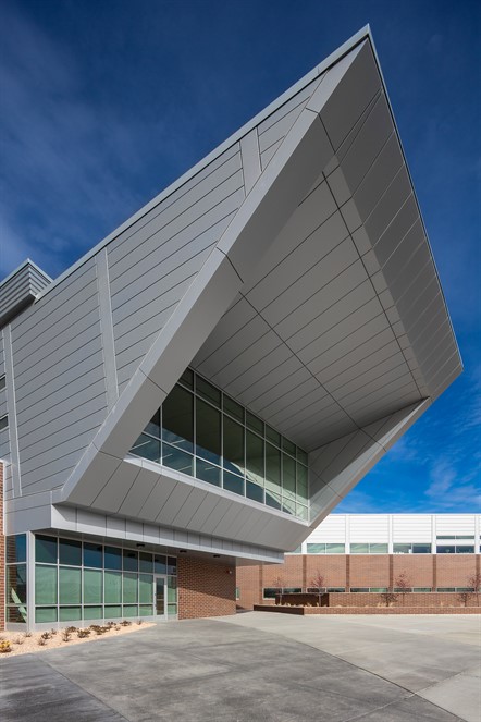 Naylor Wentworth Lund Architects designed Neil Armstrong Academy with a technology infrastructure that is adaptable to shifting educational modalities so it can function as a learning tool.